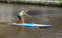 paddleboarding zpevní tělo
