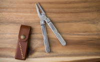 Leatherman_00