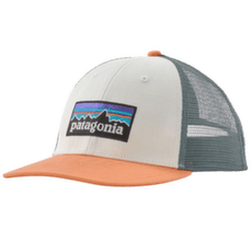 Kšiltovka Patagonia P-6 Logo LoPro Trucker Hat White w/Peach Sherbet