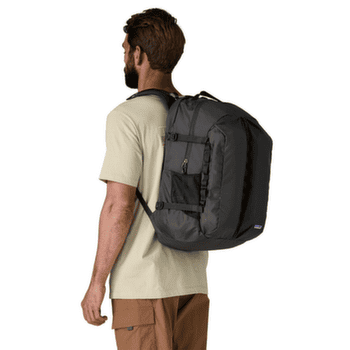 Batoh Patagonia Refugio Day Pack 32L Black