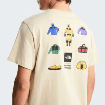 Tričko krátky rukáv The North Face Icon Celebration Regular Short Sleeve Tee-Graphic Men DOM DESERT STONE