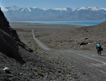 Na dvou kolech po Pamir Highway