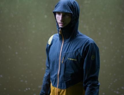 Superlehká speciálka – bunda Hail Jacket