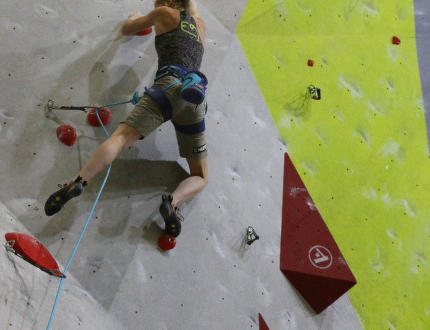 Eliška Adamovská vyhrála první kolo ČP v lezení na obtížnost