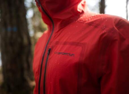 RECENZE: Testujeme nepromokavou bundu La Sportiva ETHEREAL PRO JACKET