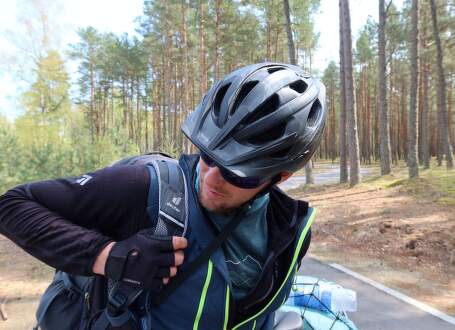 RECENZE: Testujeme cyklistický batoh deuter Trans Alpine Pro 28