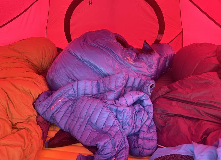 Plnivost peří: Co vám tím chce outdoorový svět říct?