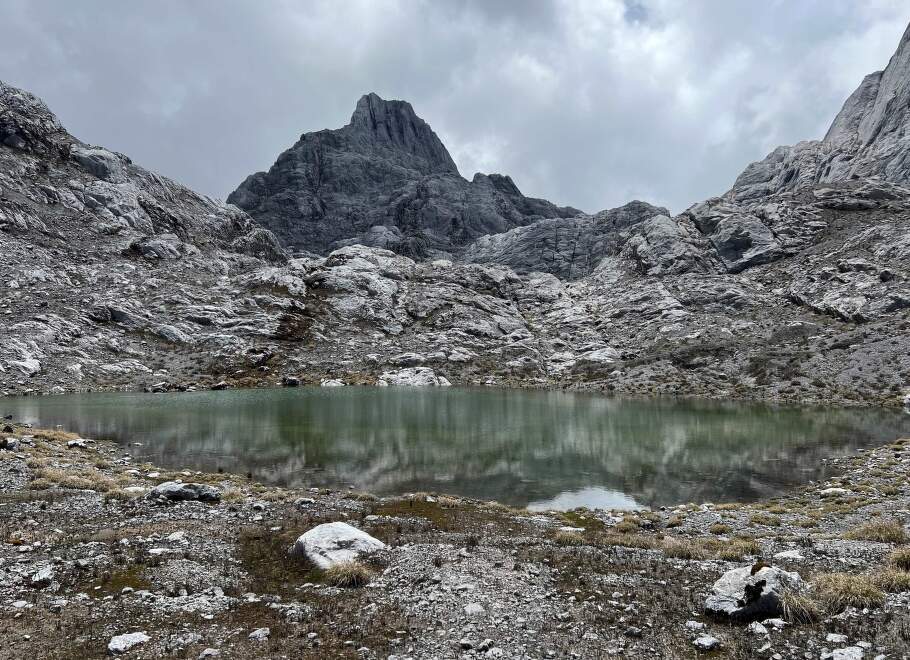 Carstensz Pyramid: Za devatero horami a devatero řekami...