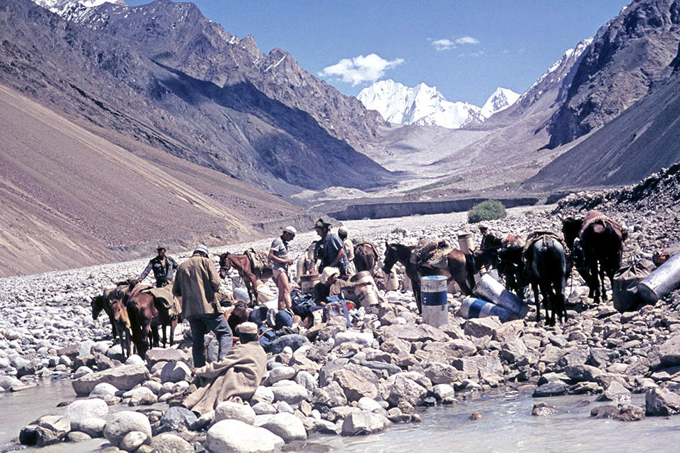 16 - Afghanistan, Prebrodeni potoka